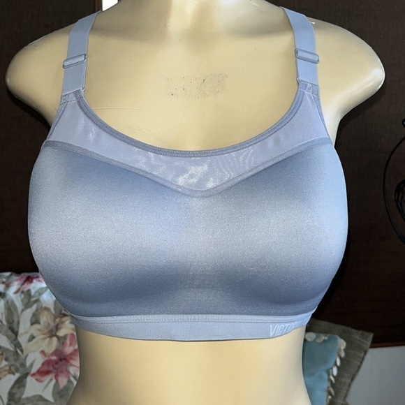 VICTORIA’S SECRET SPORT Gray Racerback Padded Wireless Max Support Bra US 34D - Picture 3 of 7